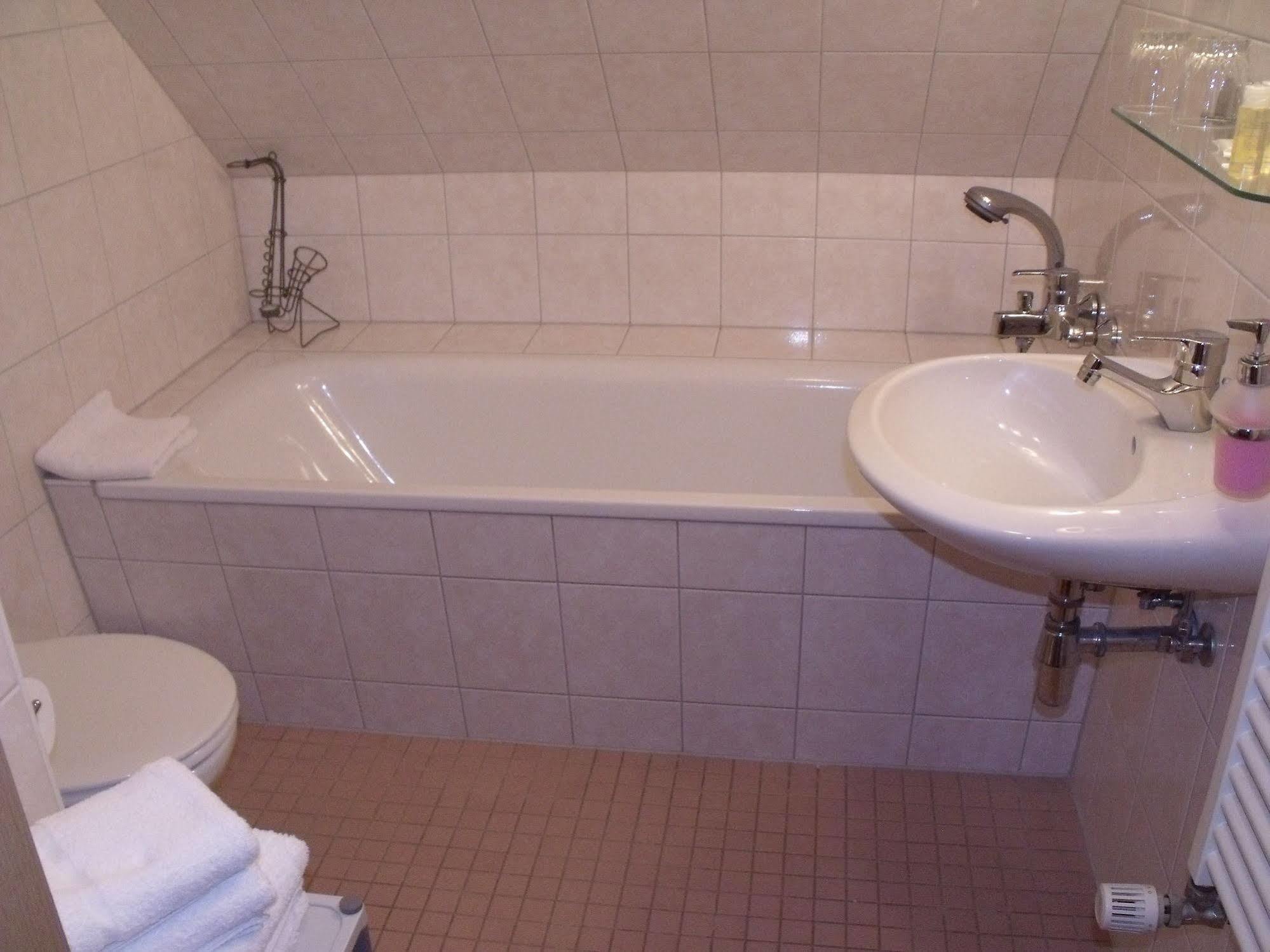 Seehotel Schorfheide Althuttendorf Buitenkant foto